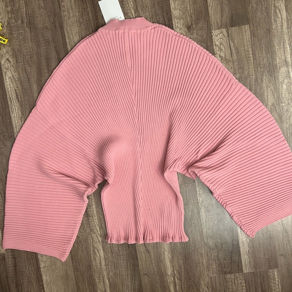 Solace 🎀 London Sweater Baby Pink Heavy Rib Knit  Sculptural Sleeves NWT - Picture 3 of 8